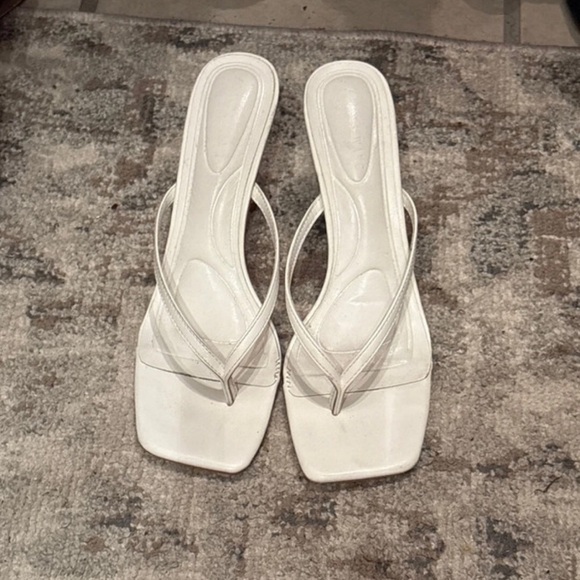 Chic White Women's Heels - Picture 1 of 3